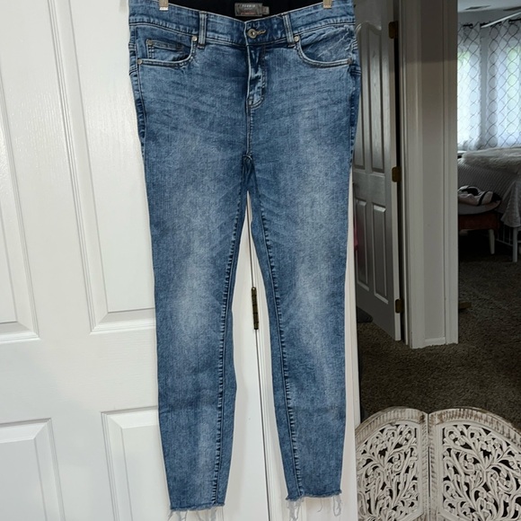 torrid Denim - Torrid blue acid wash Bombshell Skinny jeans size 14T